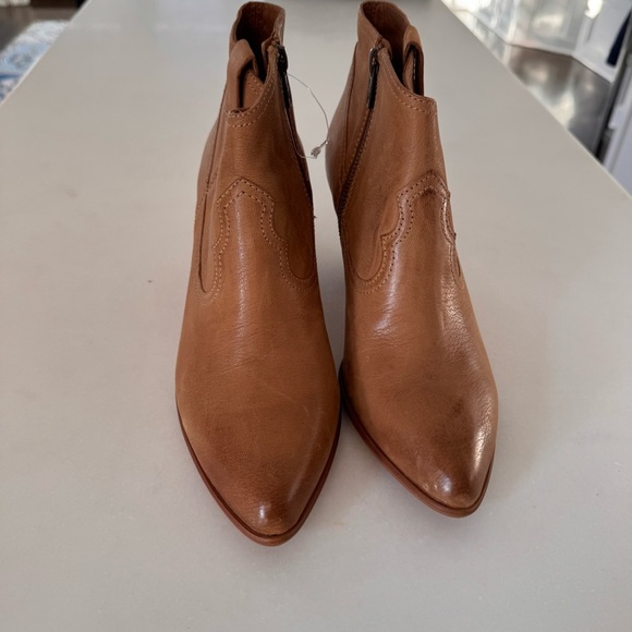 NEW! FRYE REINA BOOTIE Women's Western Leather Boots Brown Size 10 - Picture 2 of 12